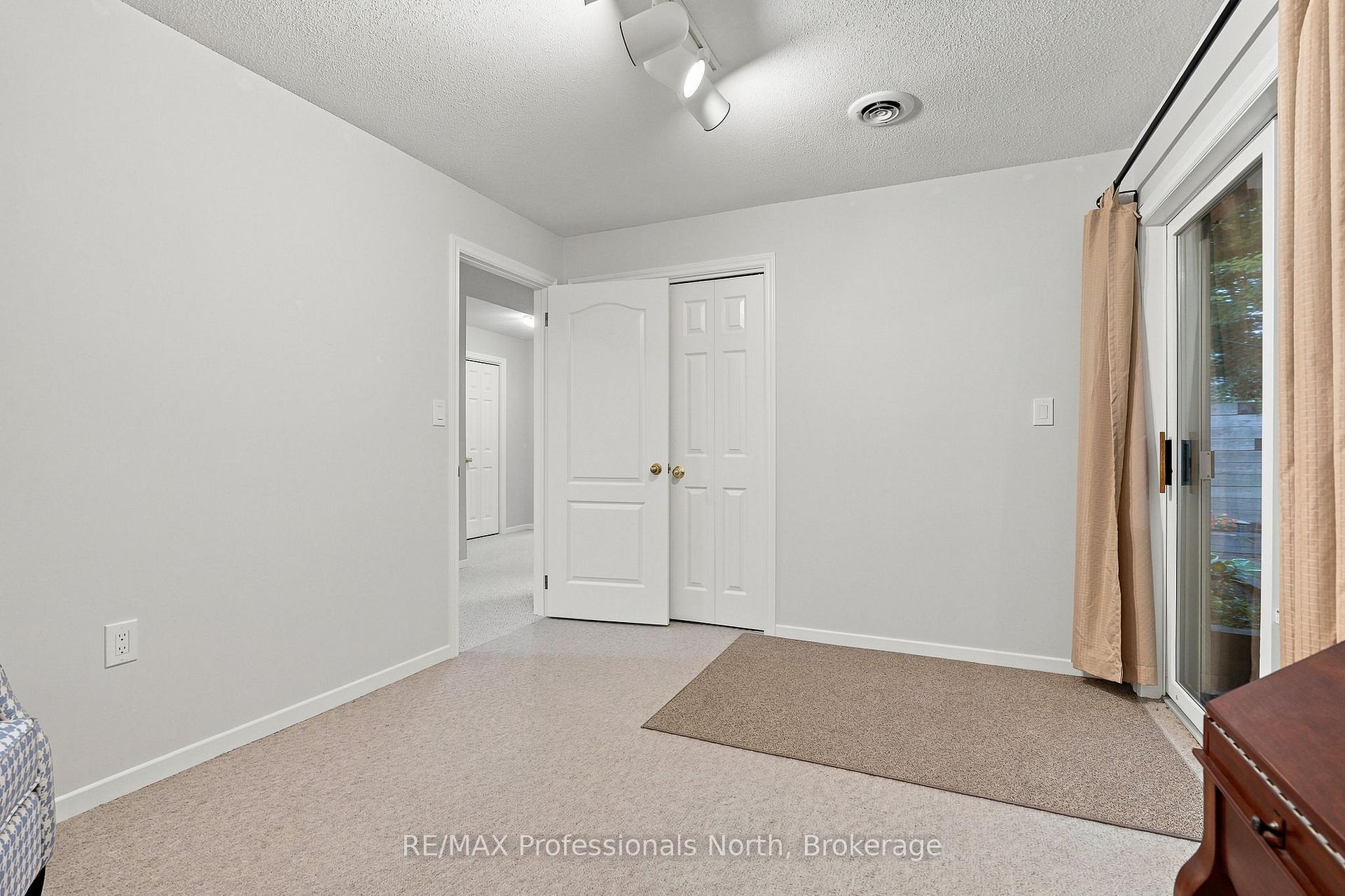 Photo 42 of 8 Palmer Court, Bracebridge, Macaulay — HOMEH