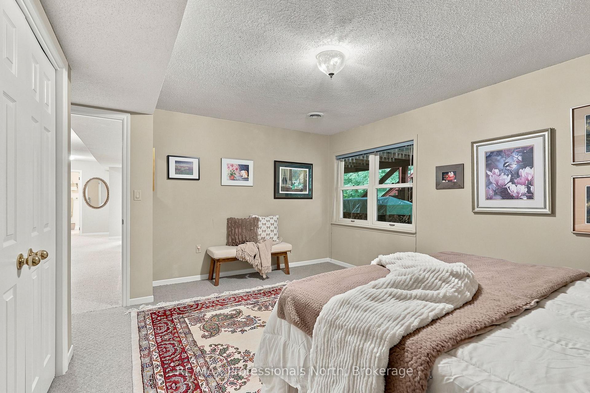 Photo 44 of 8 Palmer Court, Bracebridge, Macaulay — HOMEH