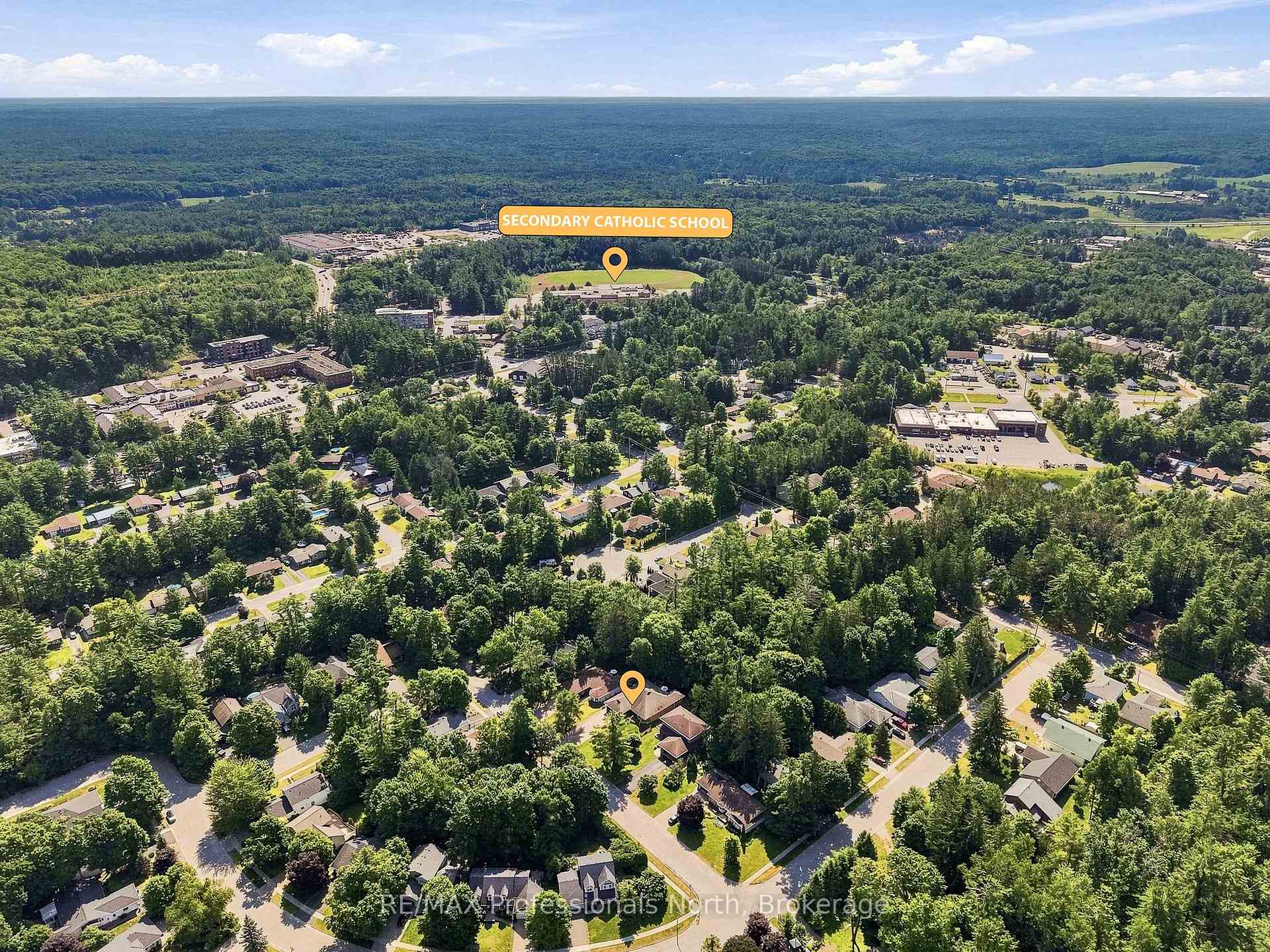 Photo 50 of 8 Palmer Court, Bracebridge, Macaulay — HOMEH