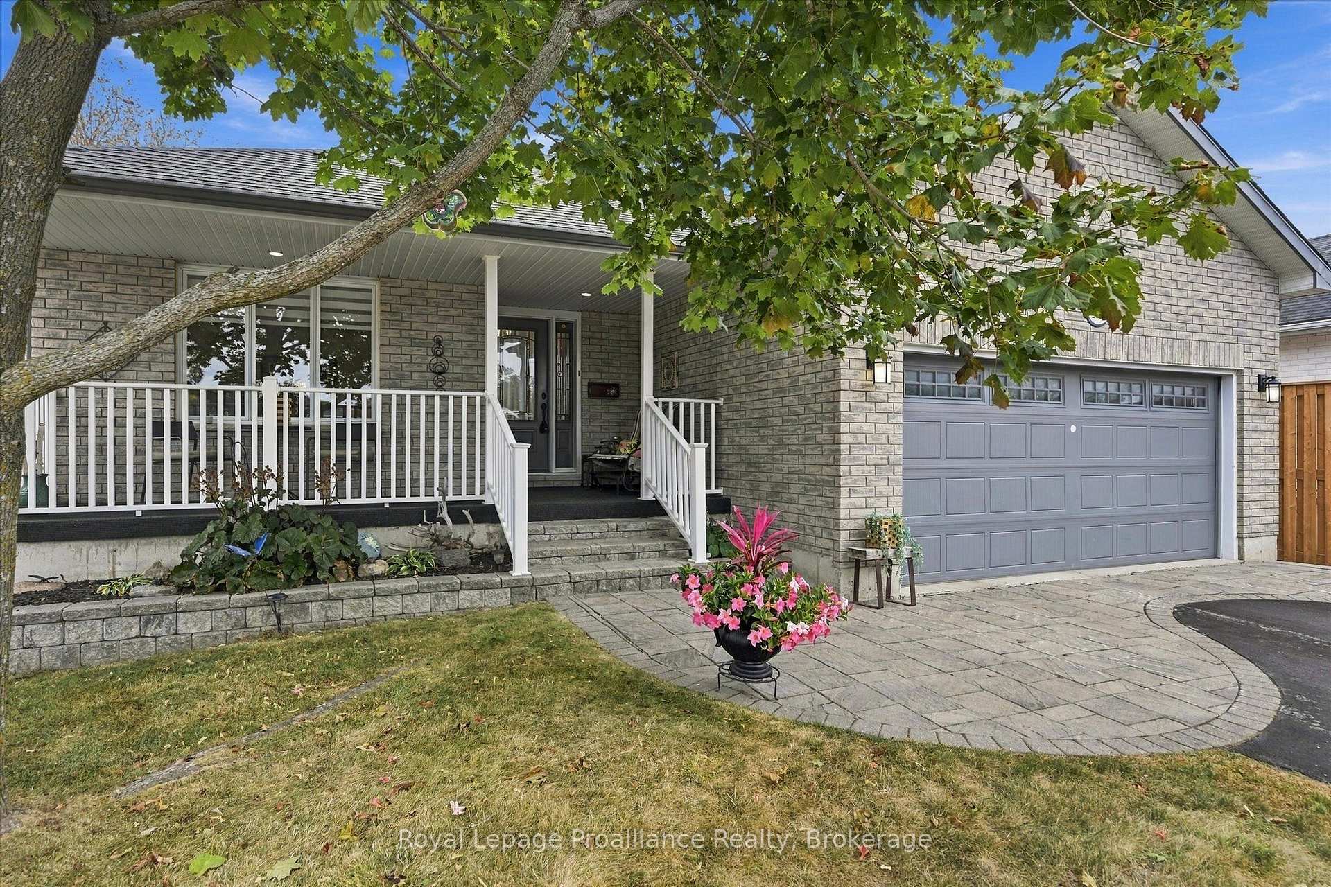 Photo 3 of 2979 Jennifer Drive, Peterborough, Northcrest Ward 5 — HOMEH