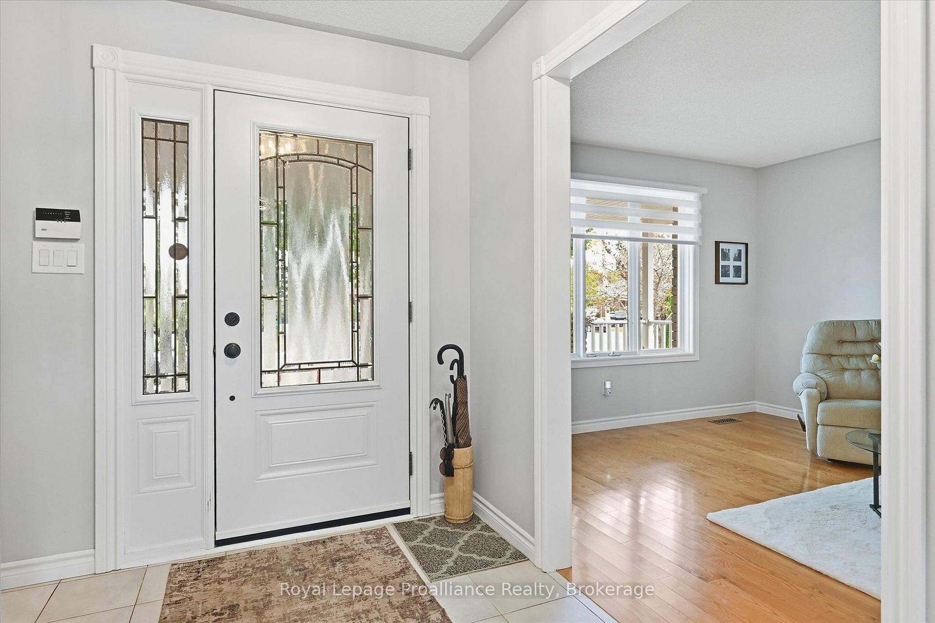 Photo 4 of 2979 Jennifer Drive, Peterborough, Northcrest Ward 5 — HOMEH