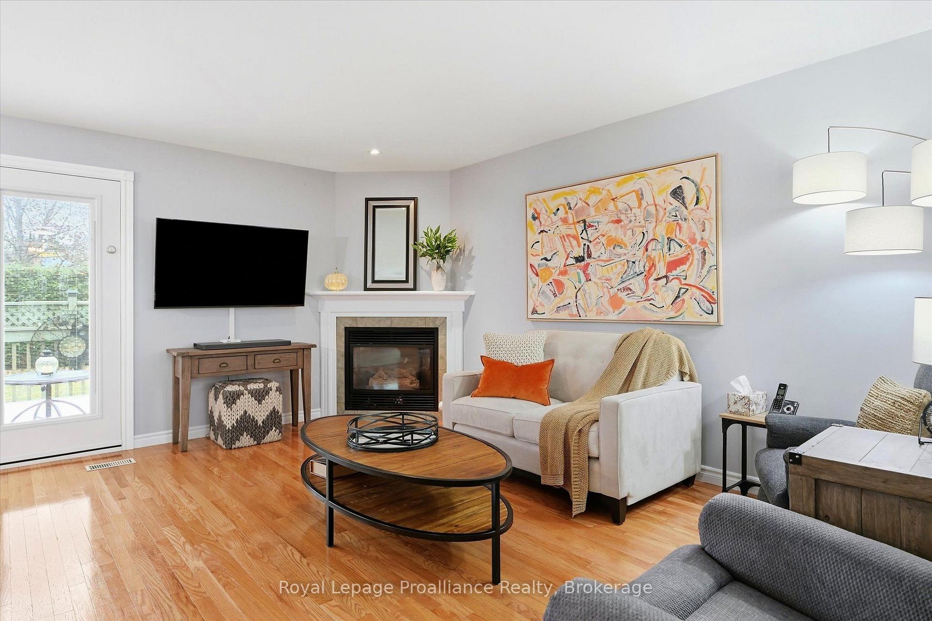 Photo 8 of 2979 Jennifer Drive, Peterborough, Northcrest Ward 5 — HOMEH
