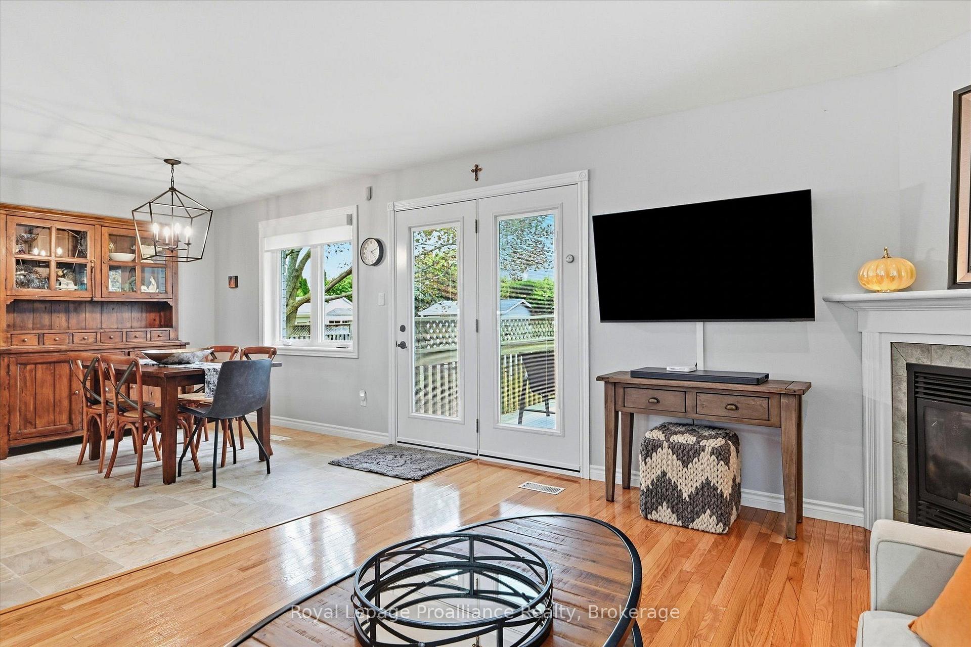 Photo 10 of 2979 Jennifer Drive, Peterborough, Northcrest Ward 5 — HOMEH