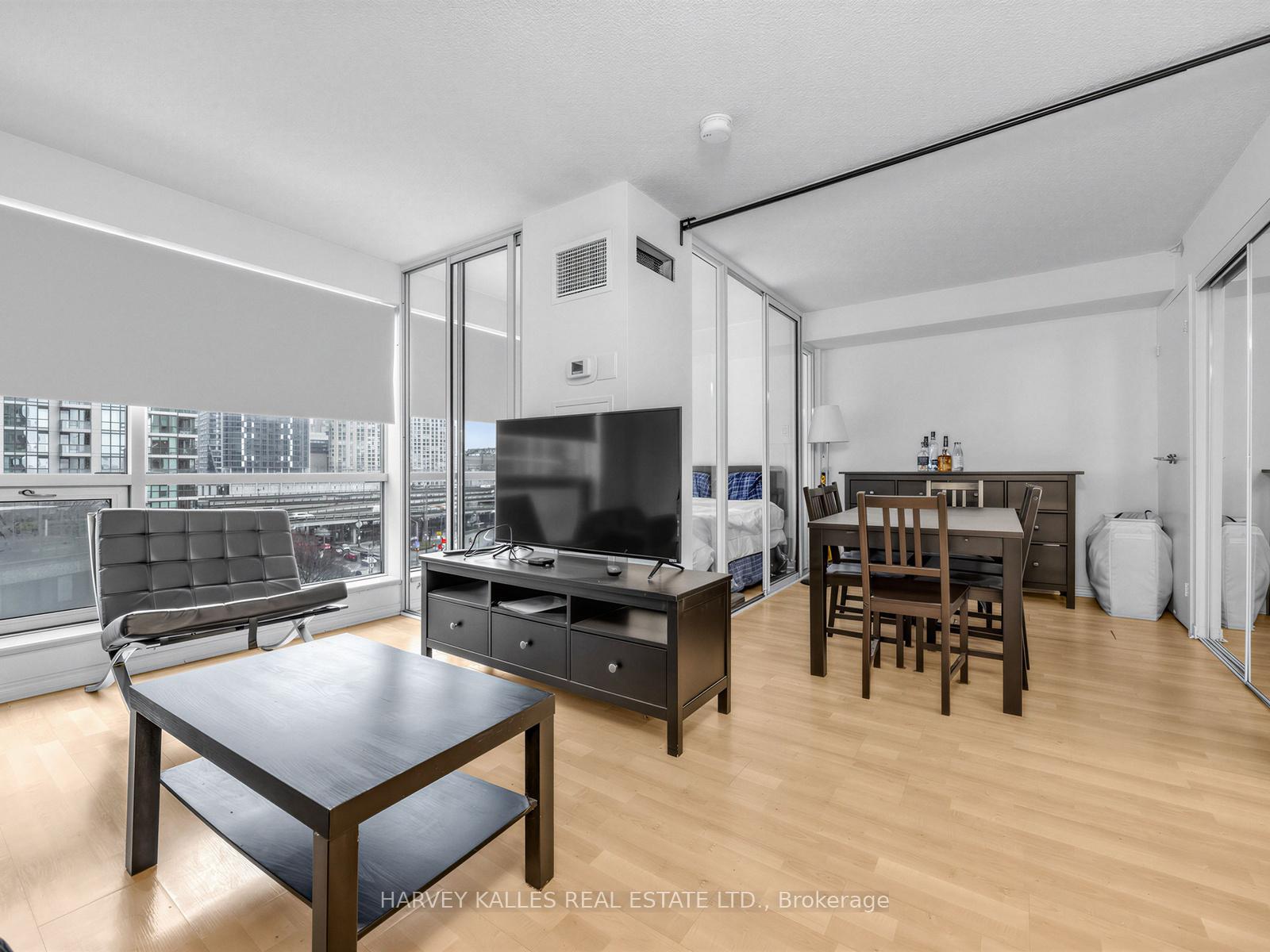 Photo 3 of Unit 705, 10 Yonge Street, Toronto, Waterfront Communities — HOMEH