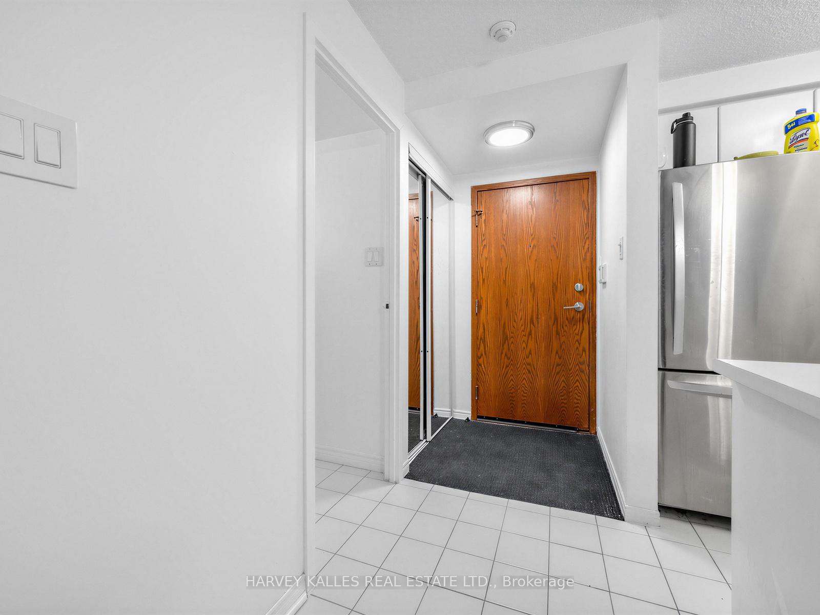 Photo 6 of Unit 705, 10 Yonge Street, Toronto, Waterfront Communities — HOMEH