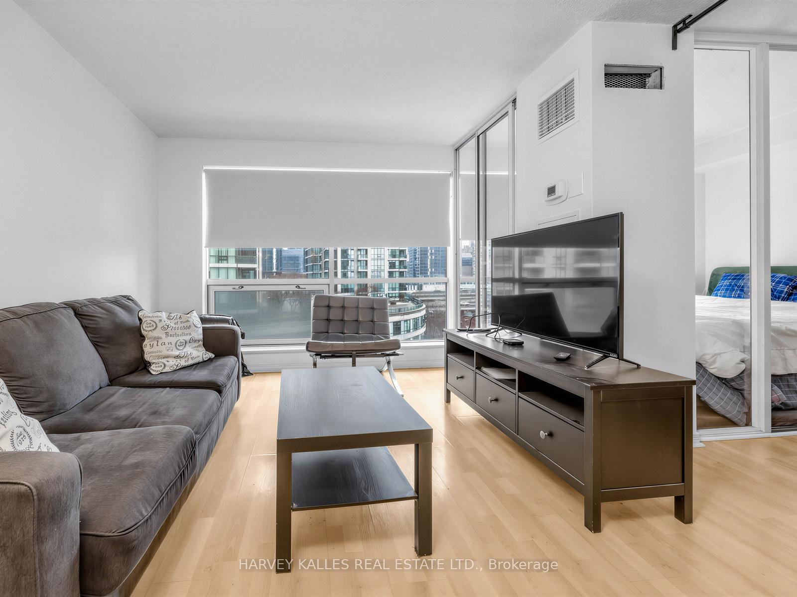 Photo 18 of Unit 705, 10 Yonge Street, Toronto, Waterfront Communities — HOMEH