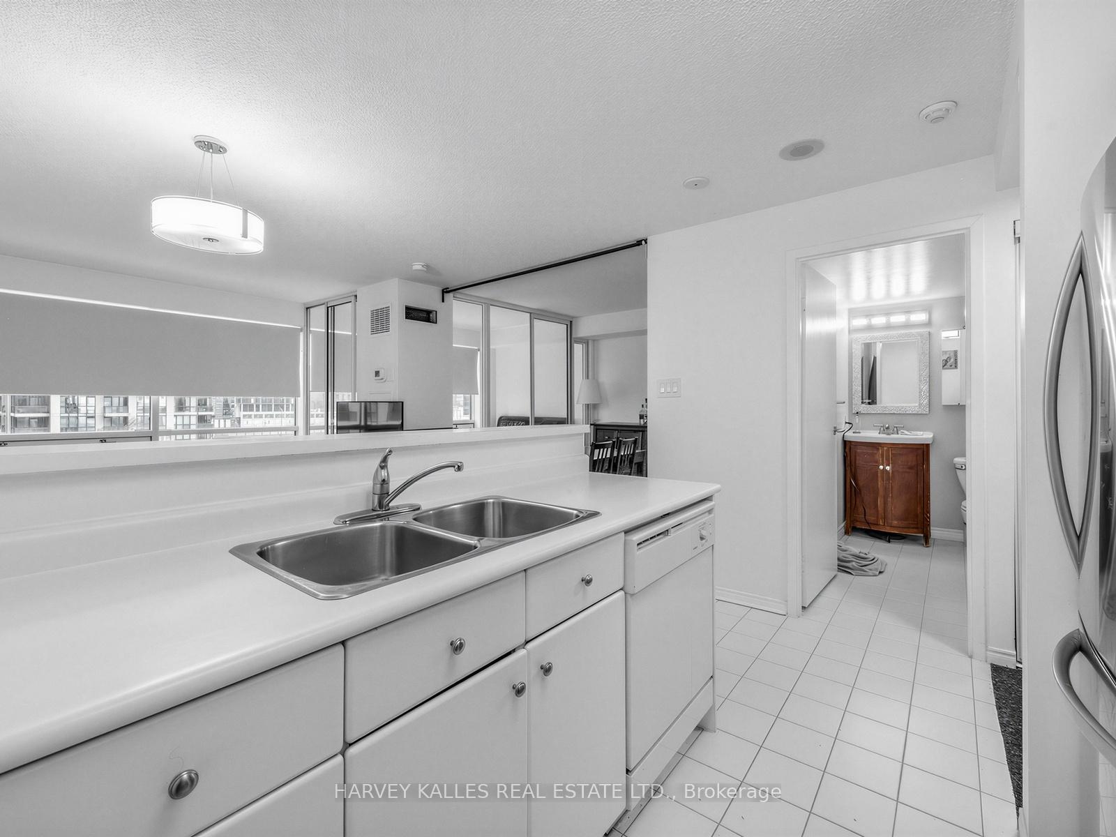 Photo 25 of Unit 705, 10 Yonge Street, Toronto, Waterfront Communities — HOMEH