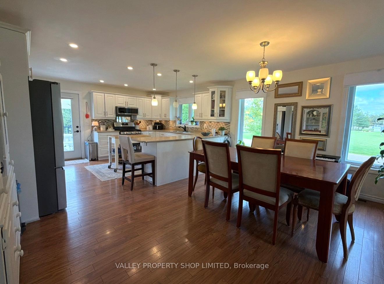 Photo 6 of 10 Kirk Court, North Algona Wilberforce, North Algona/Wilberforce Twp — HOMEH