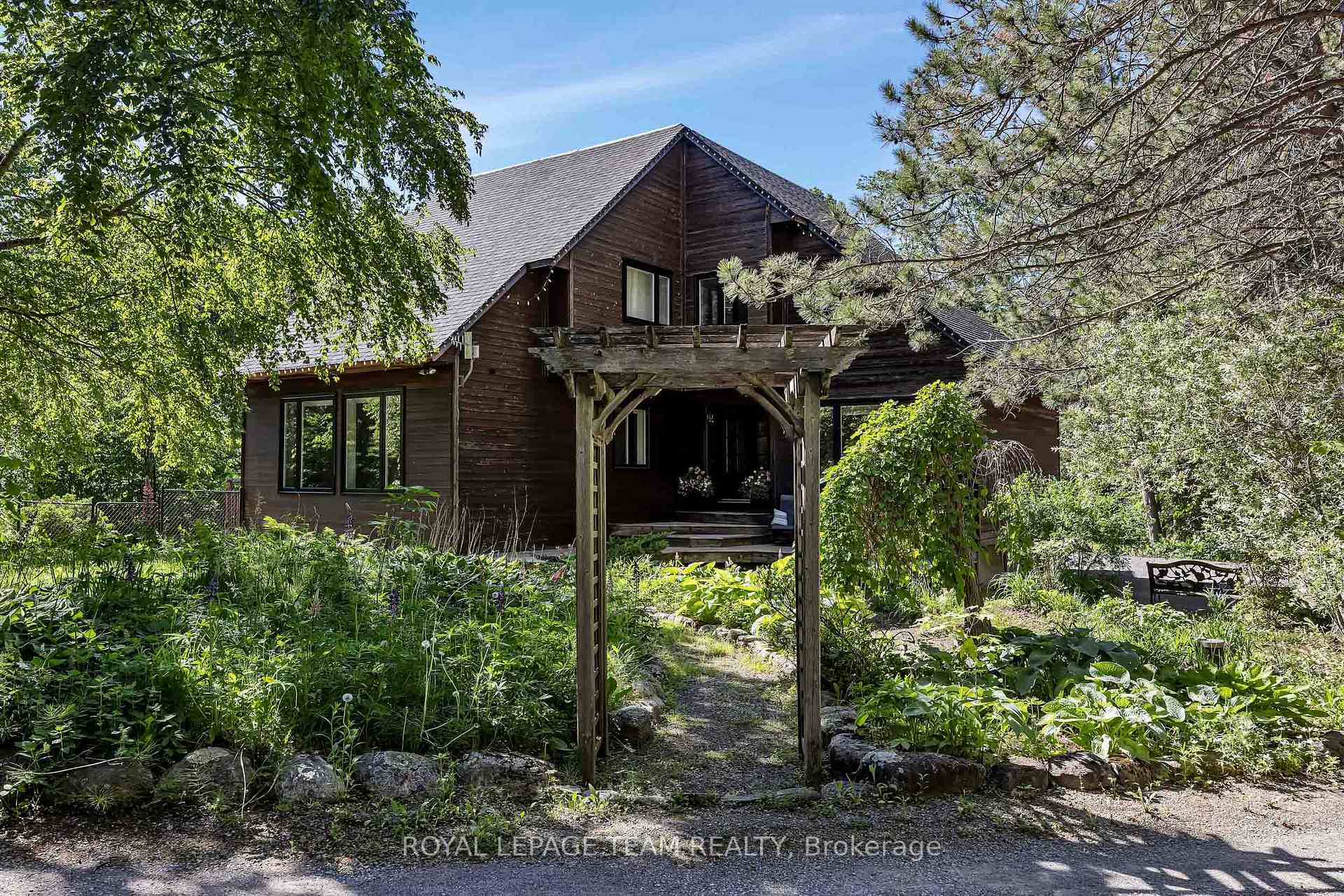 Photo 2 of 104 Sol Lane, Ottawa, Fitzroy Ward (South East) — HOMEH