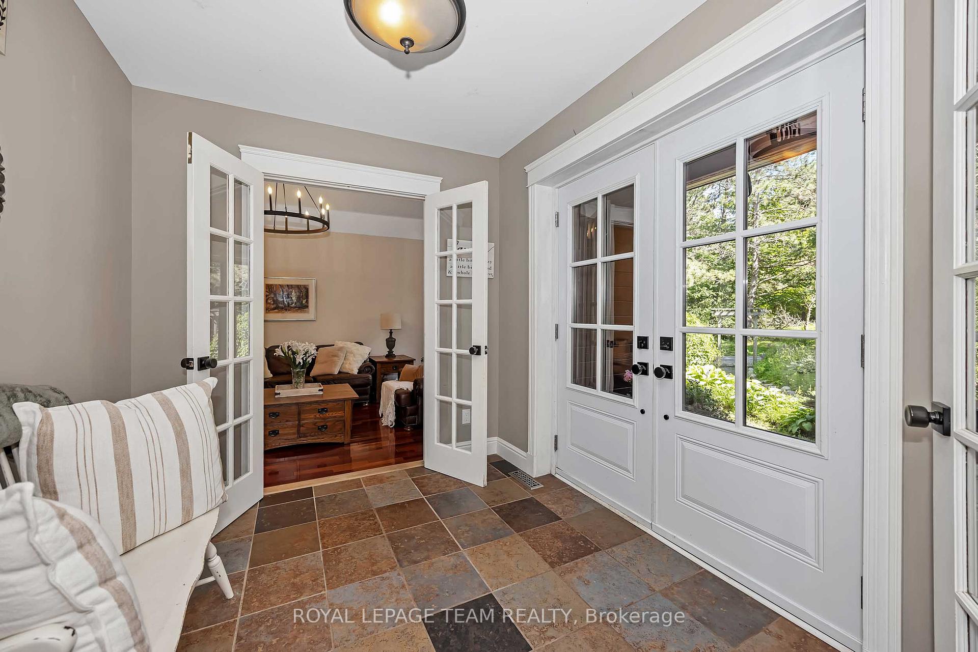 Photo 10 of 104 Sol Lane, Ottawa, Fitzroy Ward (South East) — HOMEH