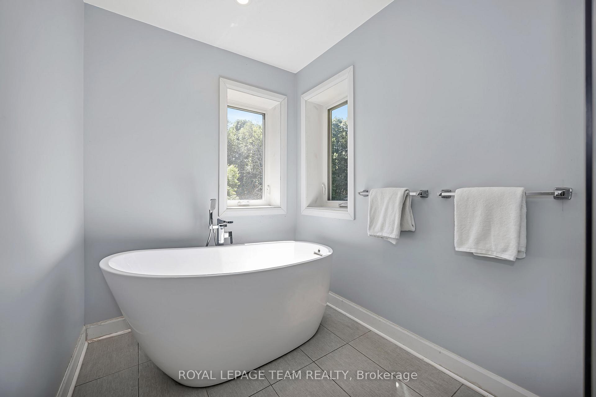 Photo 35 of 104 Sol Lane, Ottawa, Fitzroy Ward (South East) — HOMEH