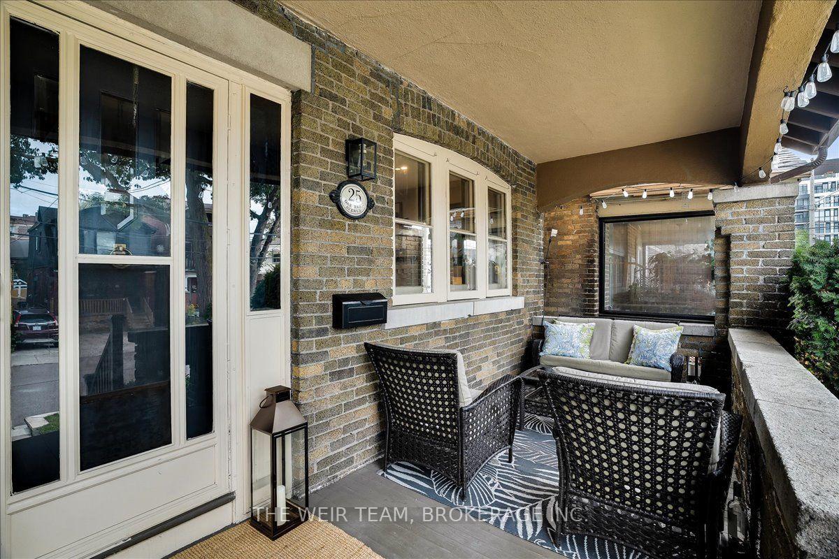 Photo 2 of 25 Oak Park Avenue, Toronto, East End-Danforth — HOMEH