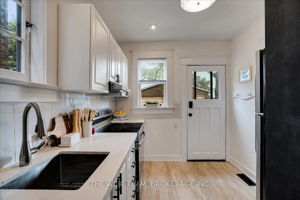 Photo 15 of 25 Oak Park Avenue, Toronto, East End-Danforth — HOMEH