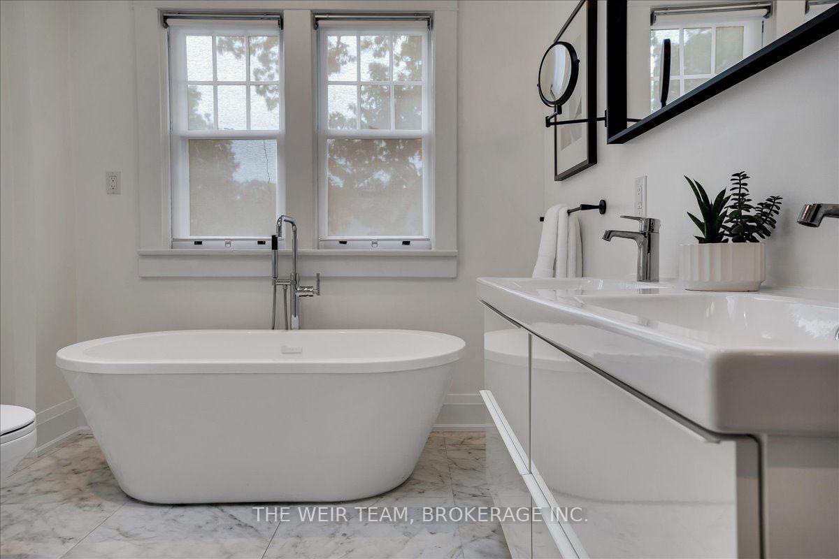 Photo 20 of 25 Oak Park Avenue, Toronto, East End-Danforth — HOMEH