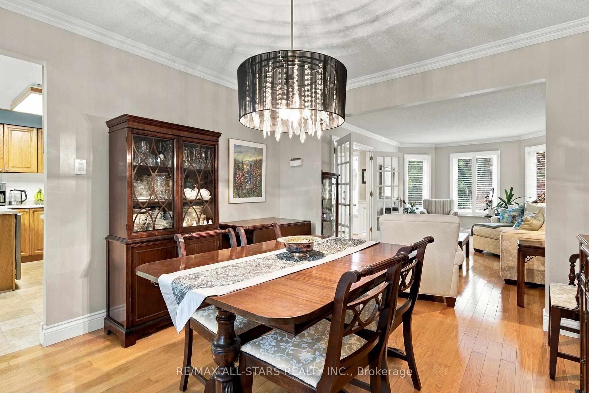 Photo 6 of 78 Tilman Circle, Markham, Markham Village — HOMEH