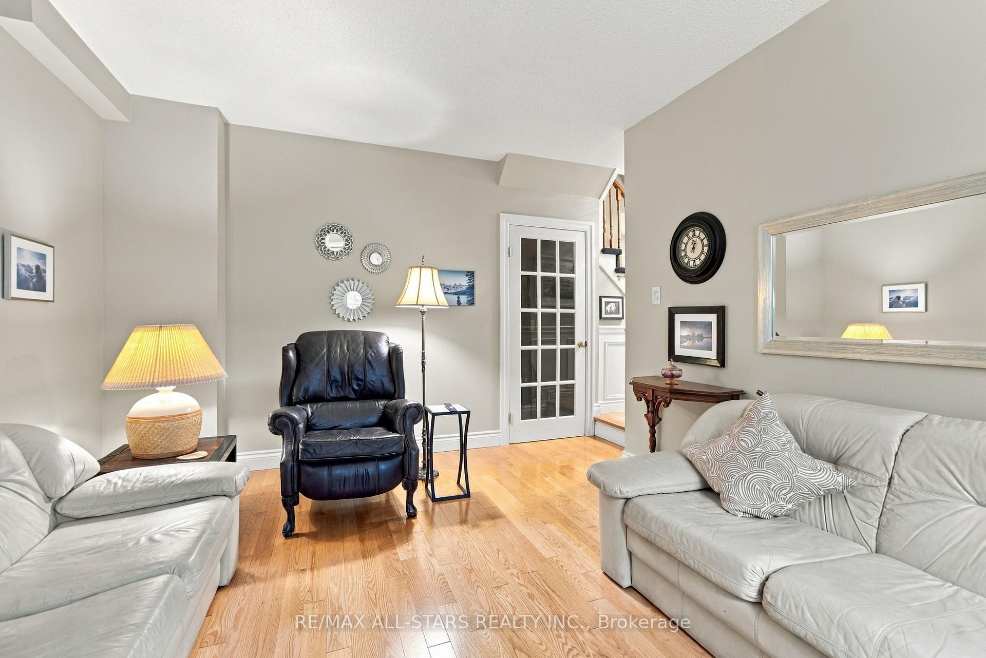 Photo 8 of 78 Tilman Circle, Markham, Markham Village — HOMEH