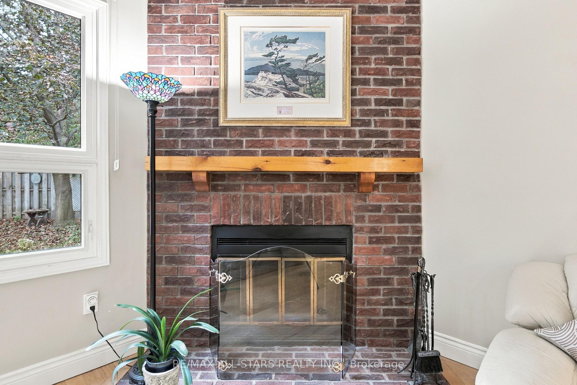Photo 9 of 78 Tilman Circle, Markham, Markham Village — HOMEH
