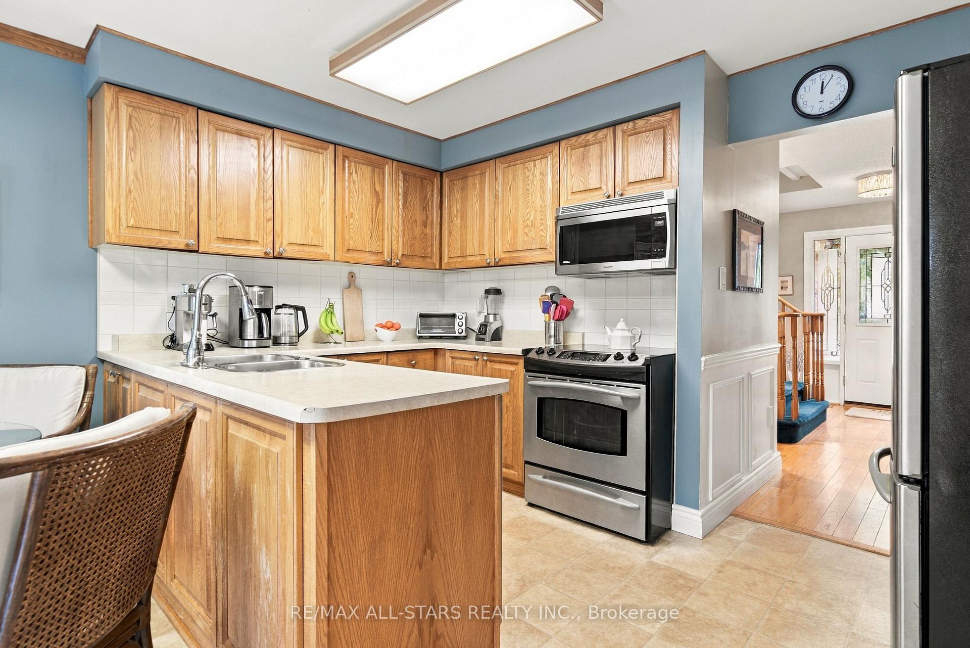 Photo 10 of 78 Tilman Circle, Markham, Markham Village — HOMEH