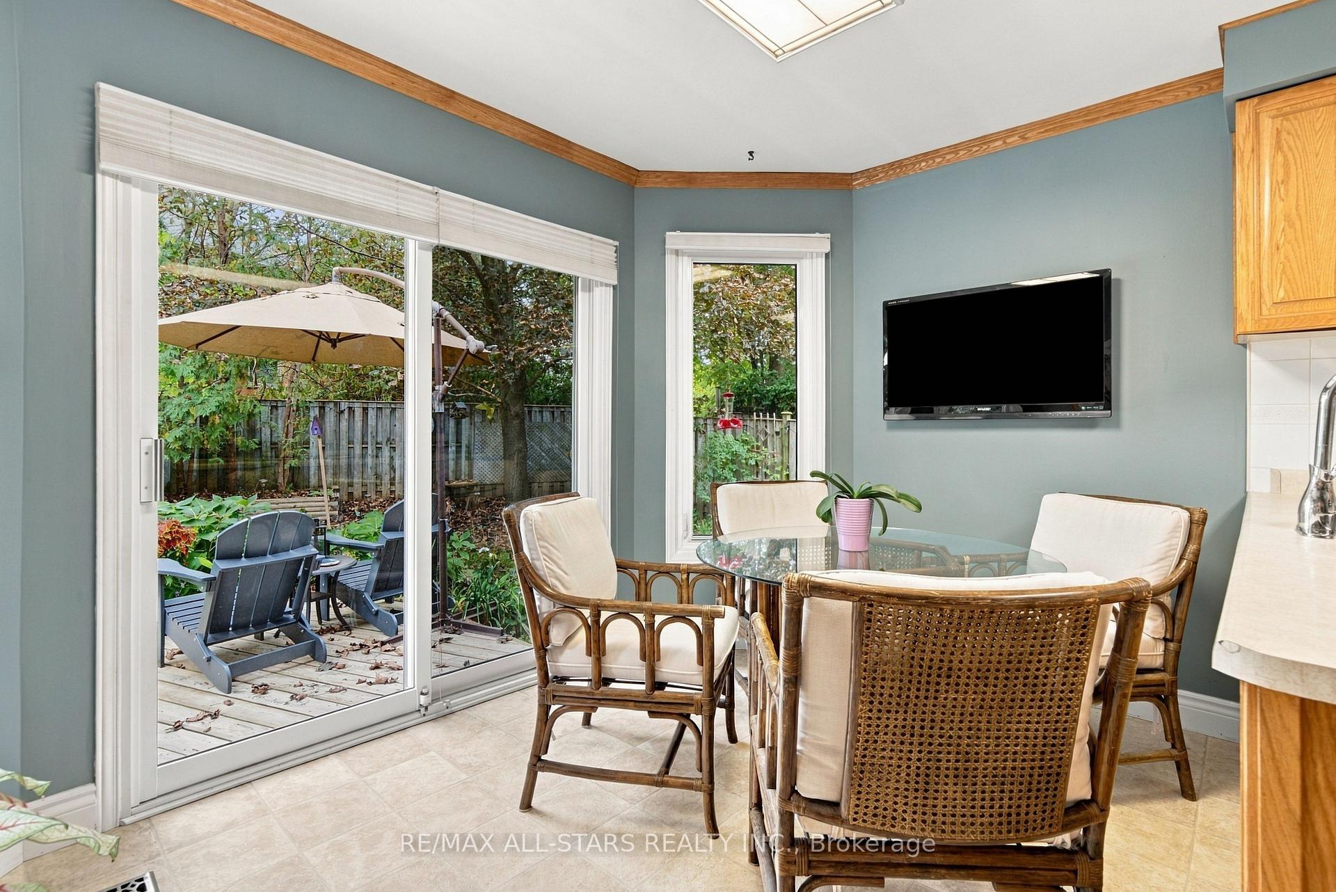 Photo 15 of 78 Tilman Circle, Markham, Markham Village — HOMEH