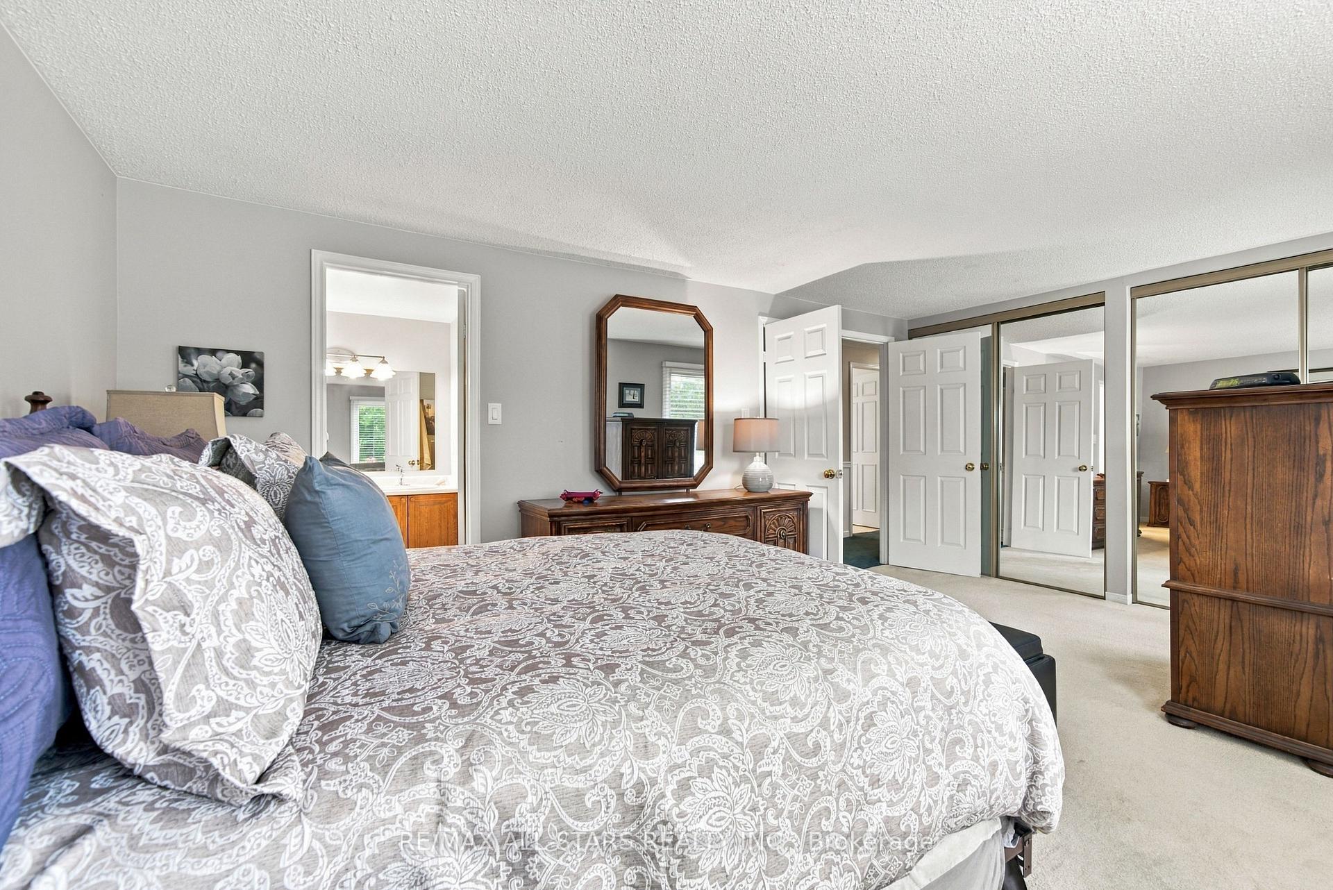 Photo 23 of 78 Tilman Circle, Markham, Markham Village — HOMEH