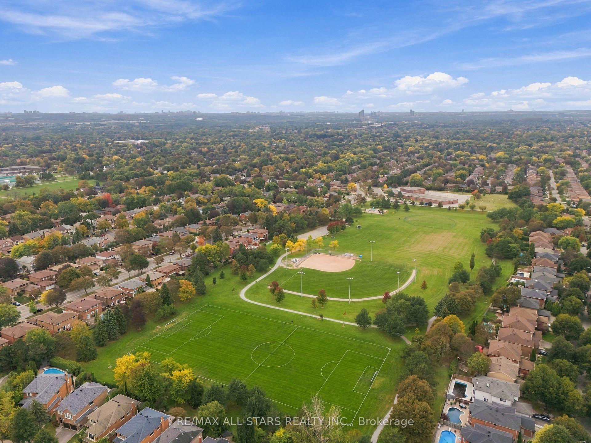 Photo 49 of 78 Tilman Circle, Markham, Markham Village — HOMEH