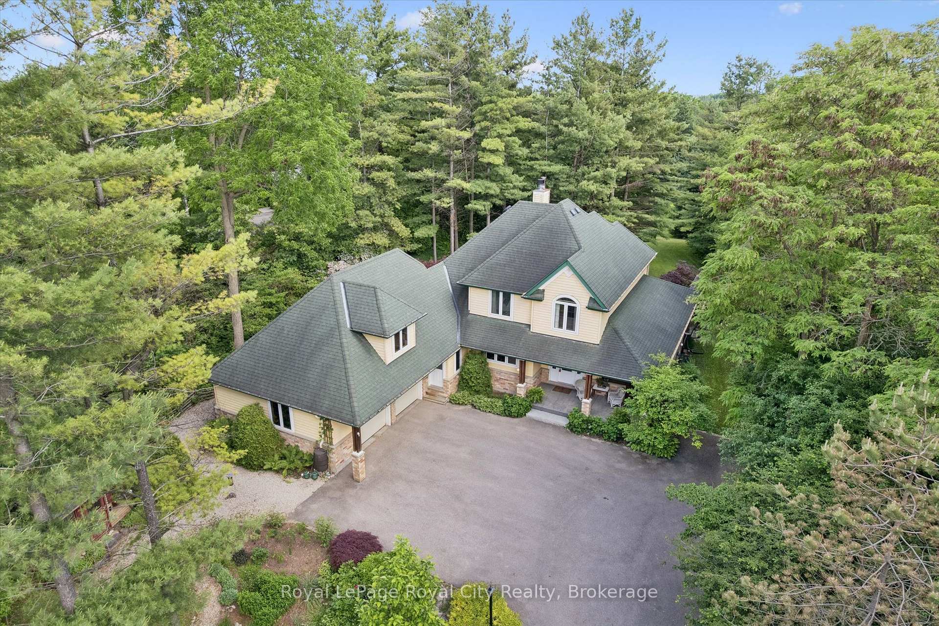 Photo 3 of 135 Hume Road, Puslinch, Rural Puslinch East — HOMEH