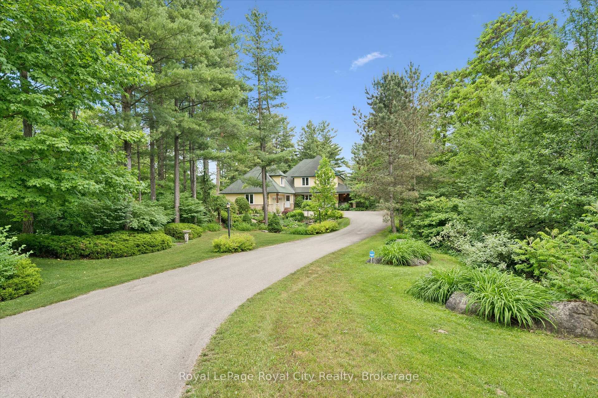 Photo 4 of 135 Hume Road, Puslinch, Rural Puslinch East — HOMEH