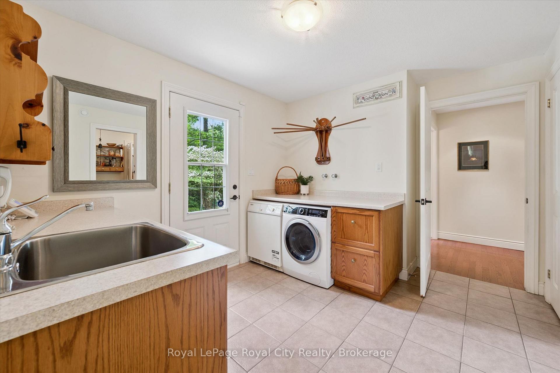 Photo 23 of 135 Hume Road, Puslinch, Rural Puslinch East — HOMEH