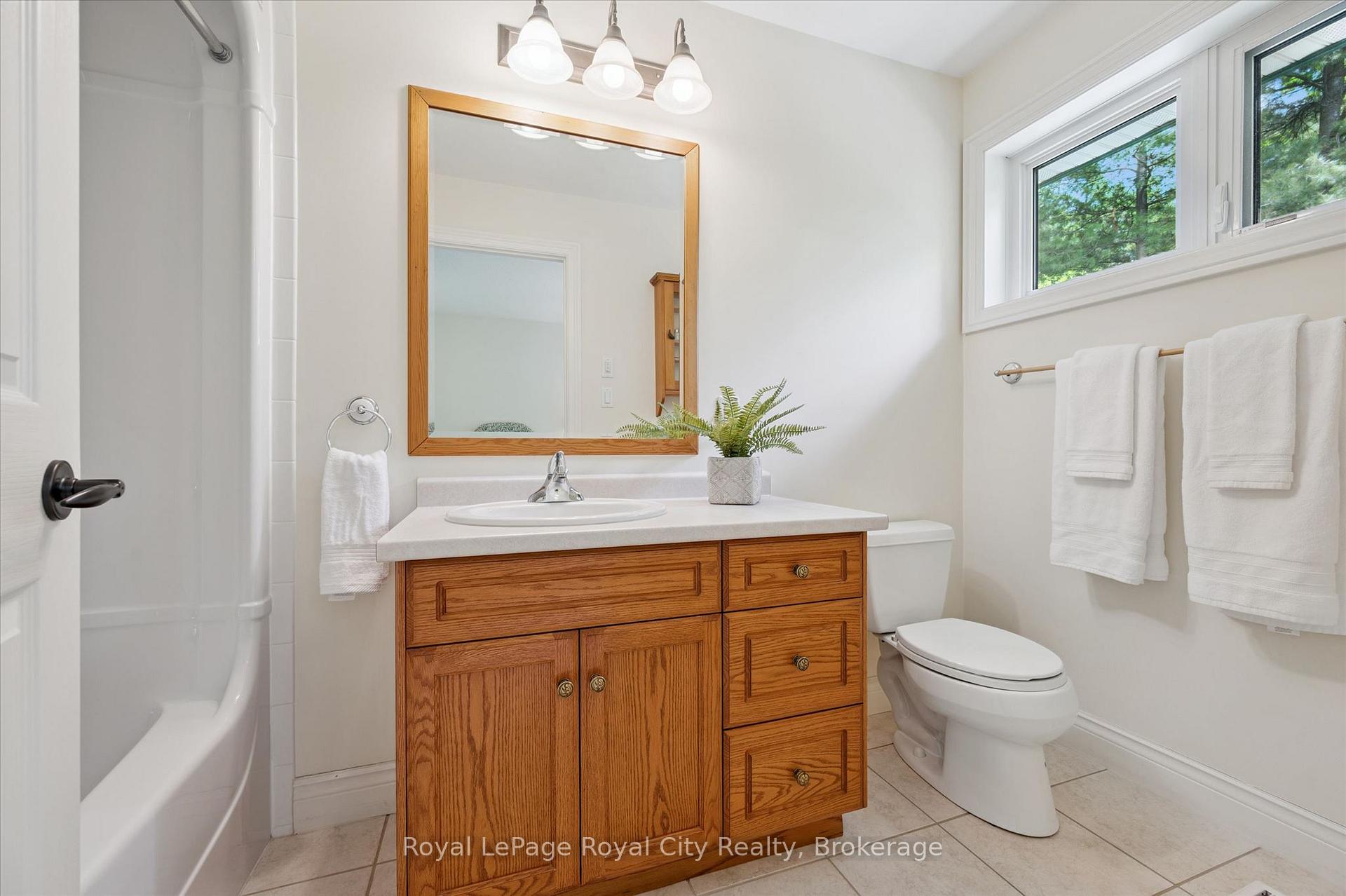 Photo 34 of 135 Hume Road, Puslinch, Rural Puslinch East — HOMEH