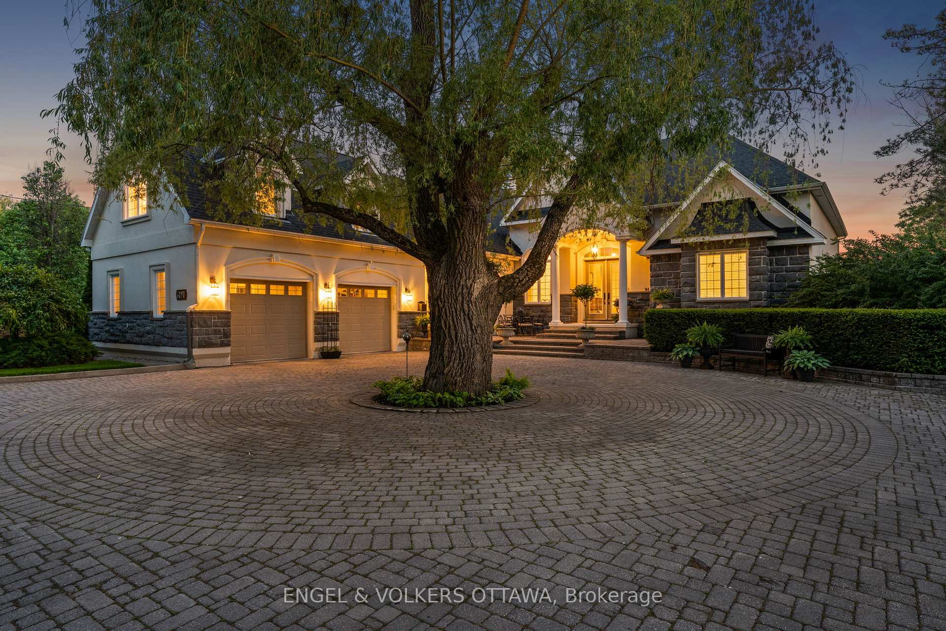 Photo of 6197 Ottawa Street