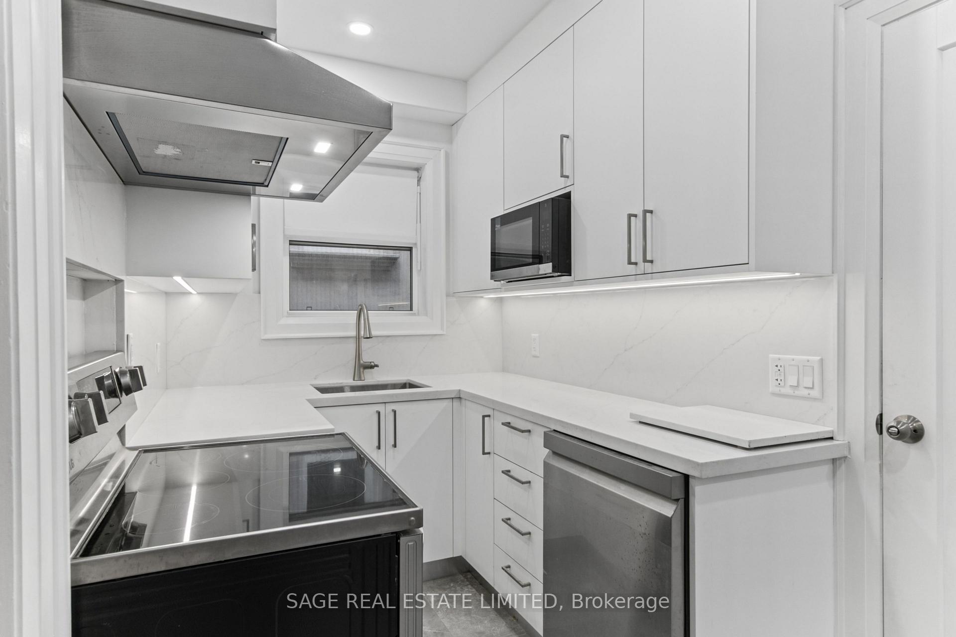 Photo 9 of Unit Main, 121 Braemar Avenue, Toronto, Yonge-Eglinton — HOMEH