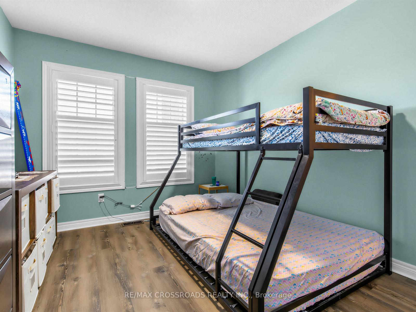 Photo 24 of 23 Worthview Drive S, Vaughan, West Woodbridge — HOMEH