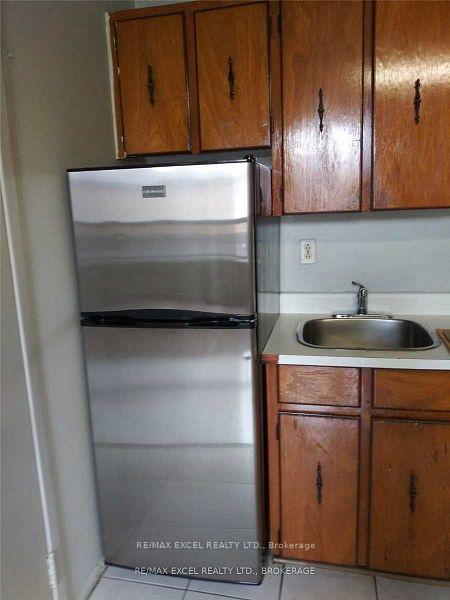 Front of Unit #3, 2863 Dundas Street W