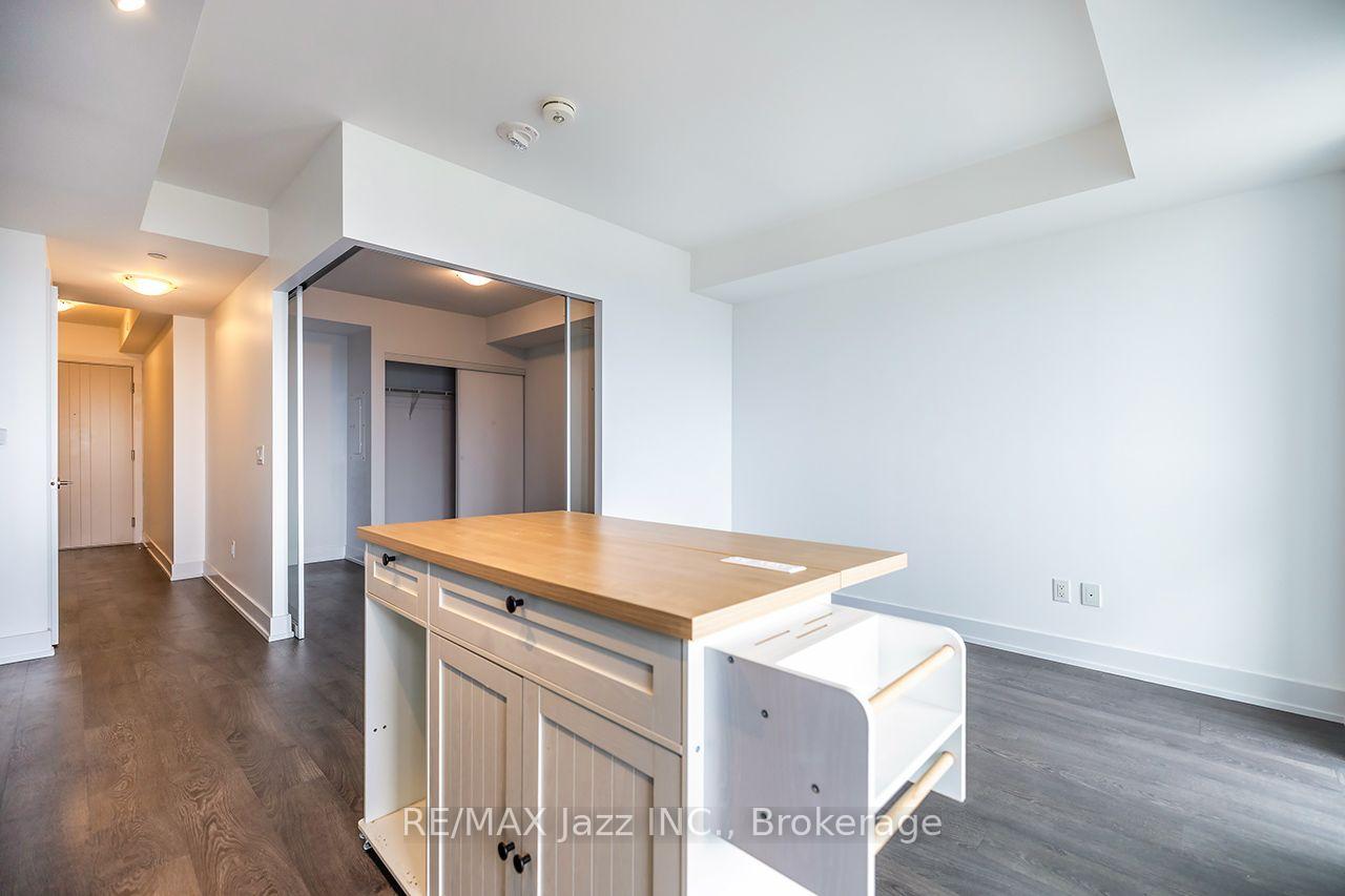 Photo 11 of Unit 2001, 2550 Simcoe Street N, Oshawa, Windfields — HOMEH