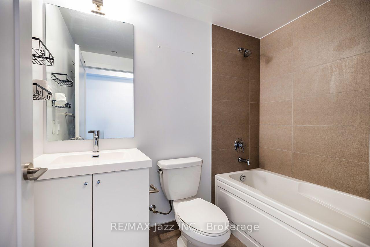 Photo 12 of Unit 2001, 2550 Simcoe Street N, Oshawa, Windfields — HOMEH