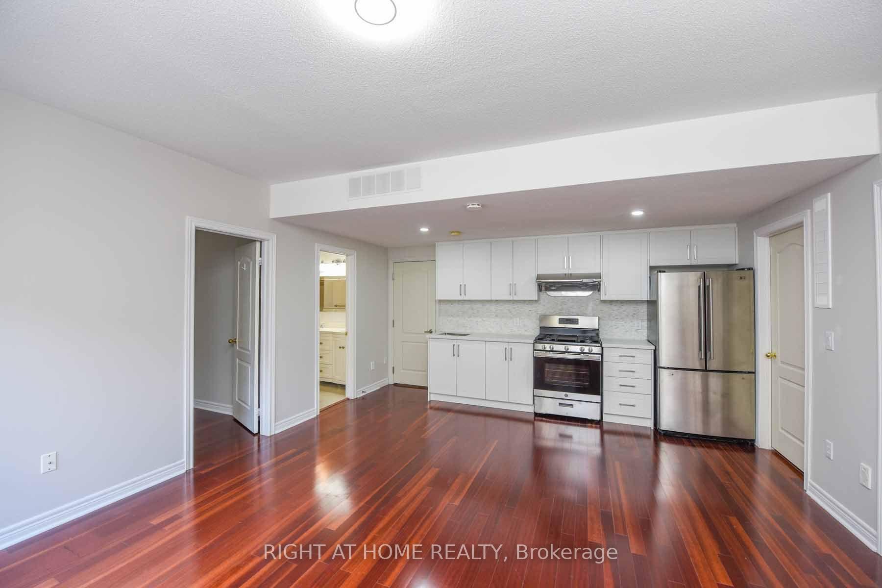 Photo 11 of Unit Lower, 2229 Glazebrook Circle, Oakville, Westmount — HOMEH