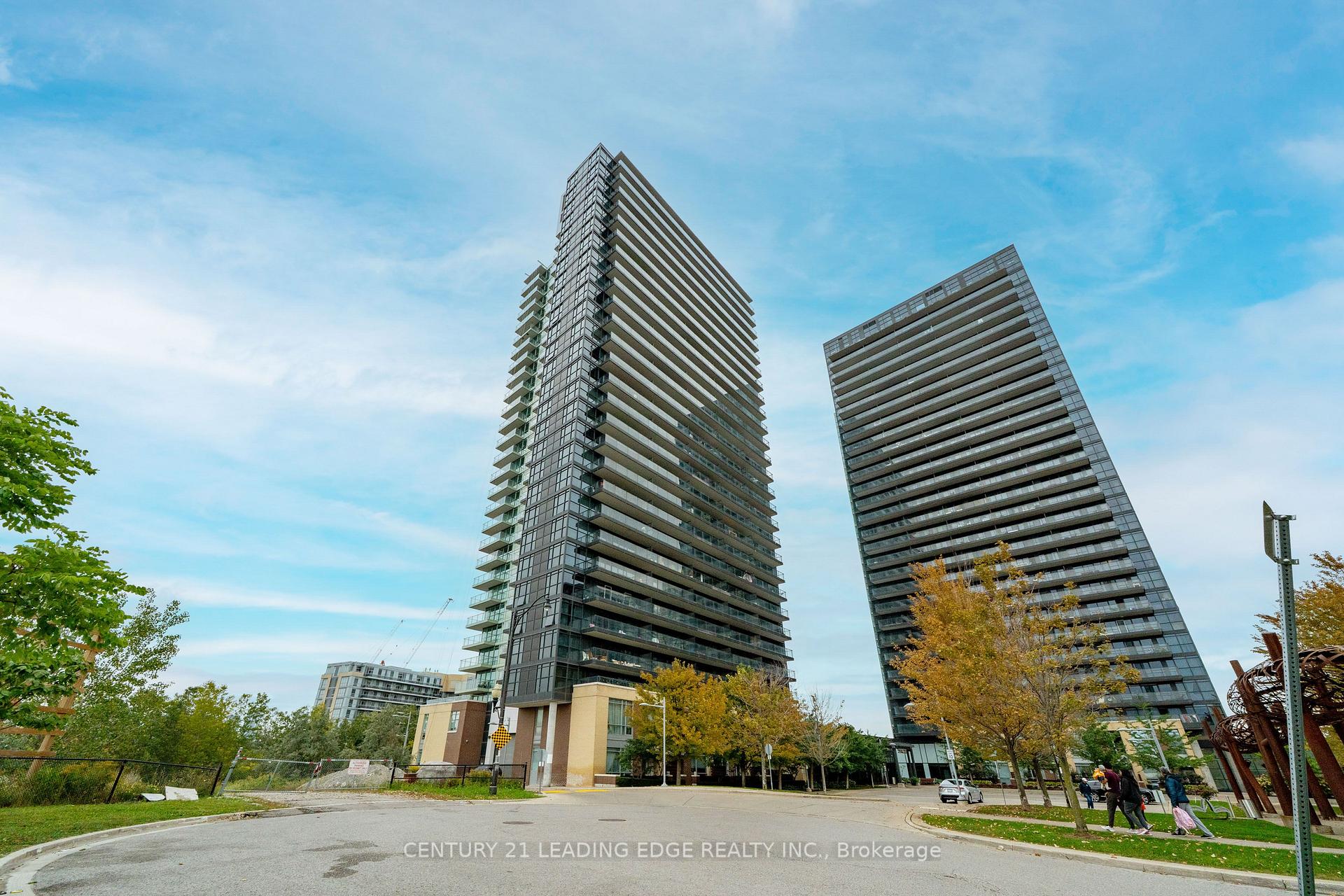 Photo 6 of Unit PH3, 33 Singer Court, North York, Bayview Village — HOMEH