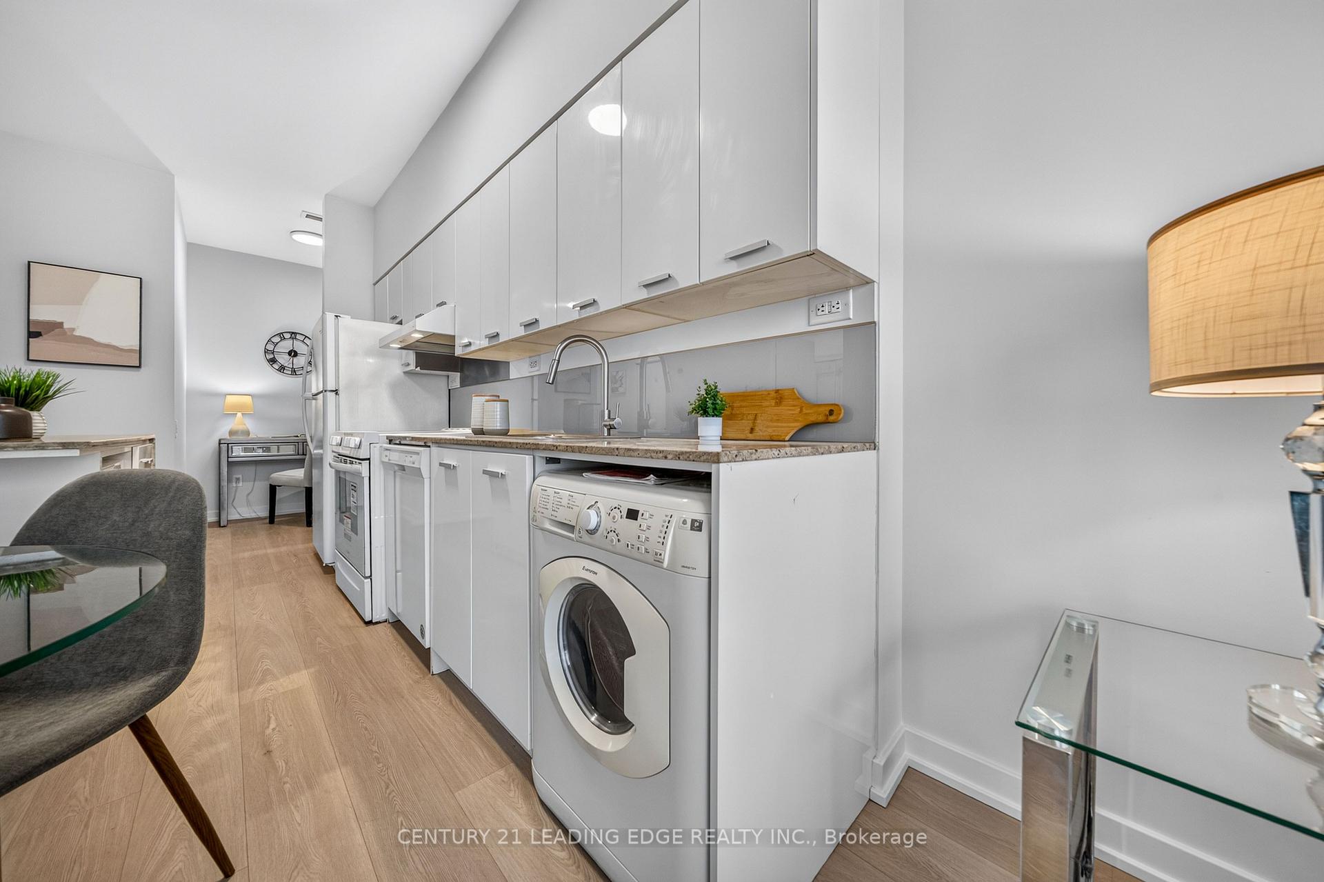 Photo 18 of Unit PH3, 33 Singer Court, North York, Bayview Village — HOMEH
