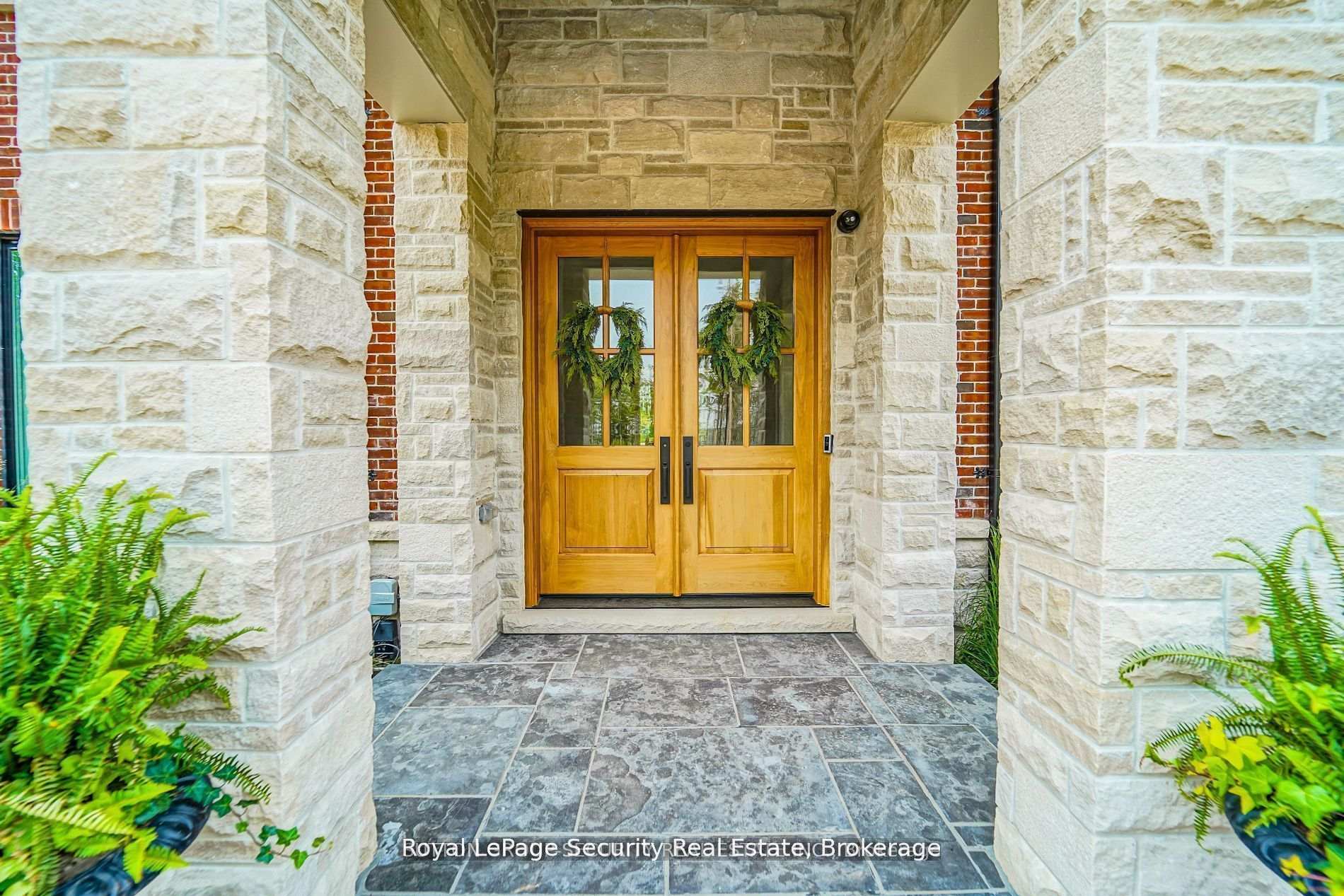 Photo 8 of 2464 15th Side Road, New Tecumseth, Tottenham — HOMEH