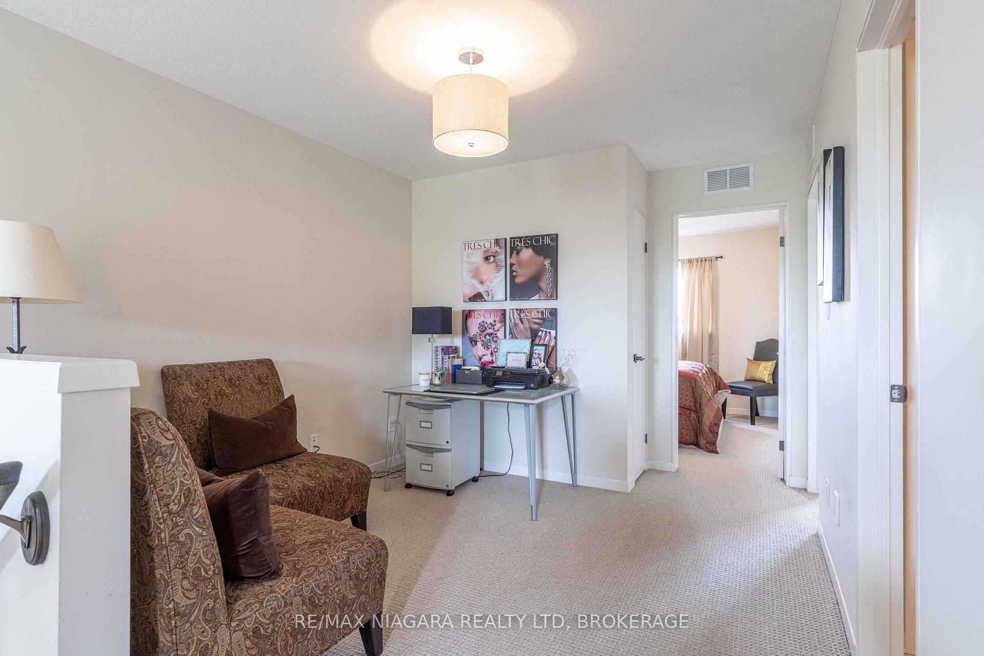 Photo 11 of 8625 Upper Canada Drive, Niagara Falls, Forestview — HOMEH