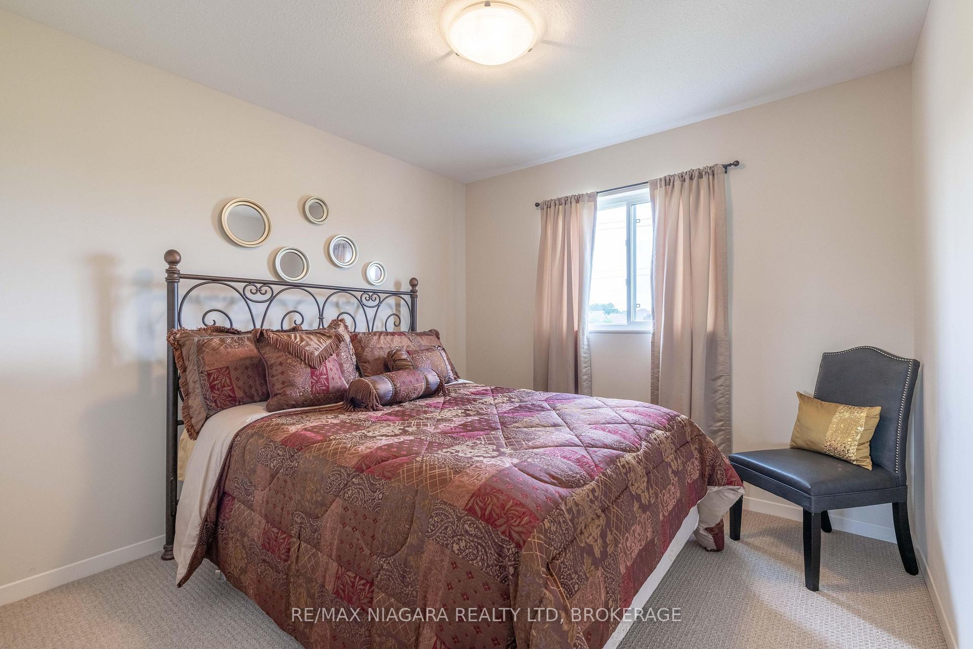 Photo 21 of 8625 Upper Canada Drive, Niagara Falls, Forestview — HOMEH