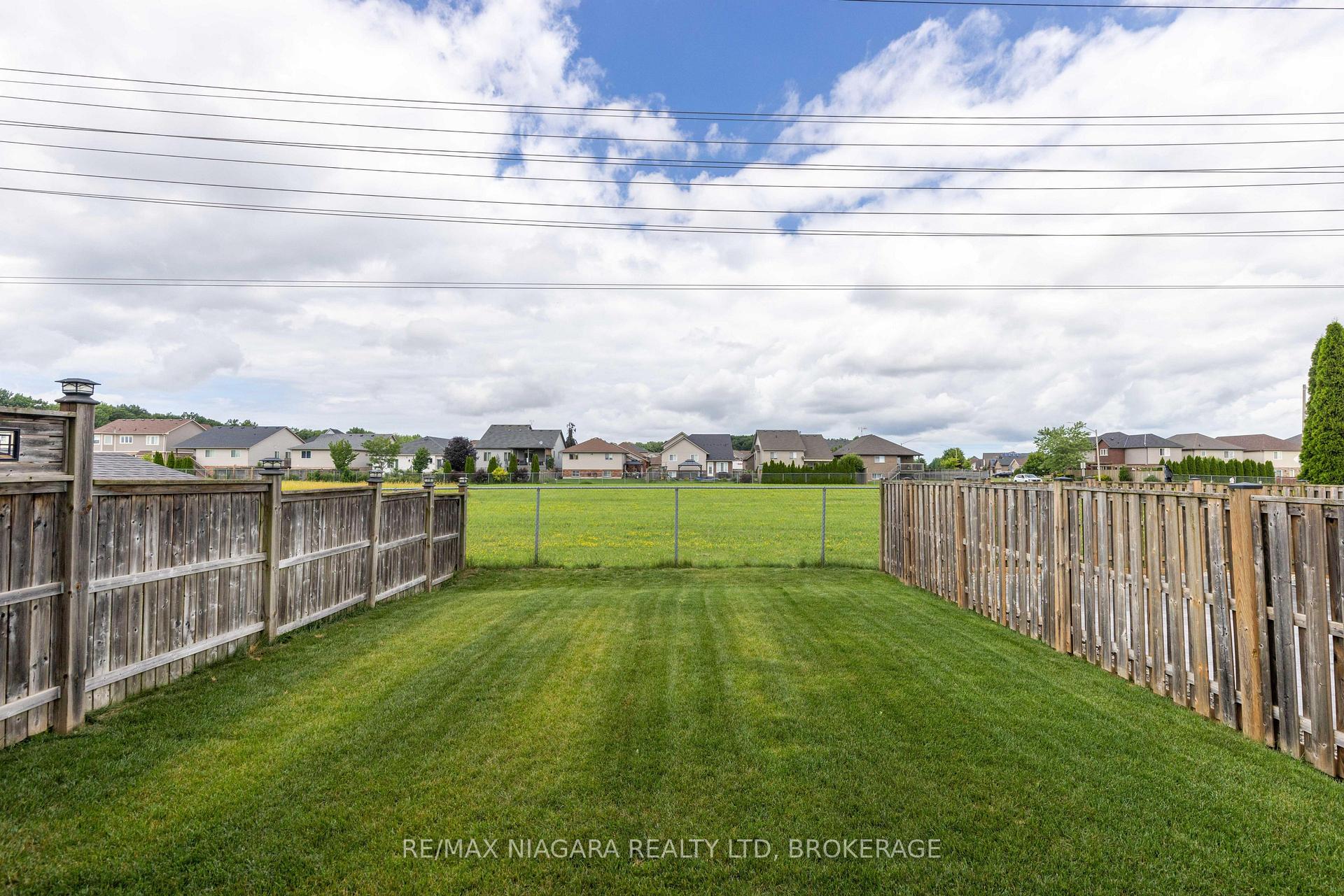 Photo 22 of 8625 Upper Canada Drive, Niagara Falls, Forestview — HOMEH