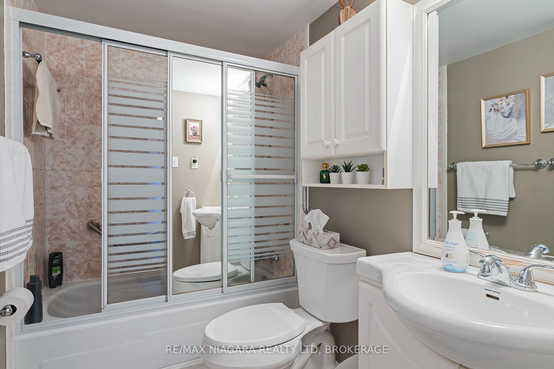 Photo 21 of Unit 407, 365 Geneva Street, St. Catharines, Fairview — HOMEH