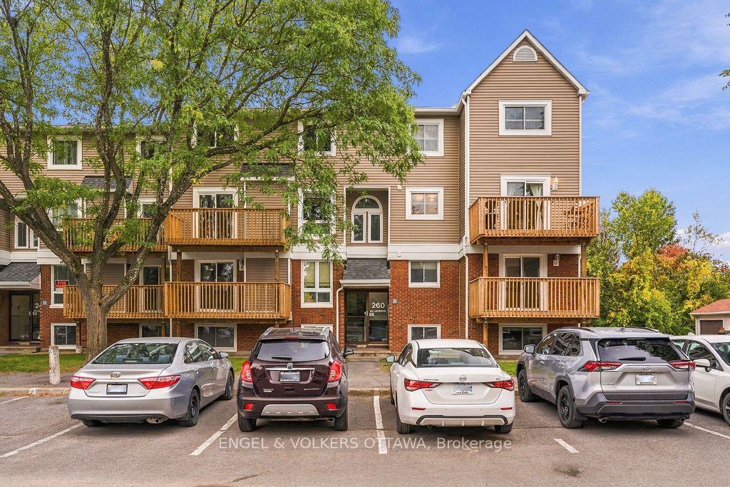 Photo of Unit 8, 260 Fenerty Court