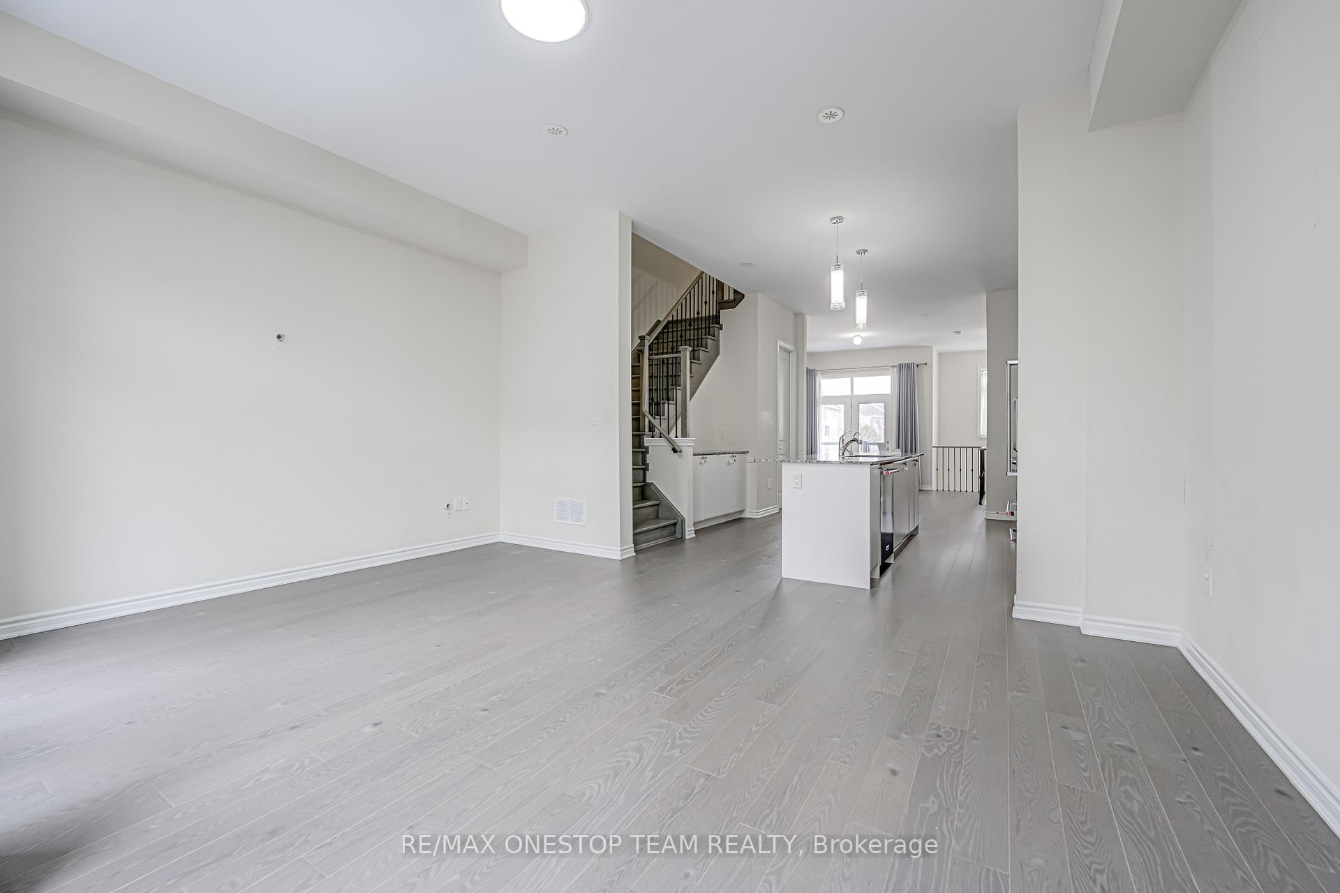 Photo 15 of 203 Lebovic Campus Drive, Vaughan, Patterson — HOMEH