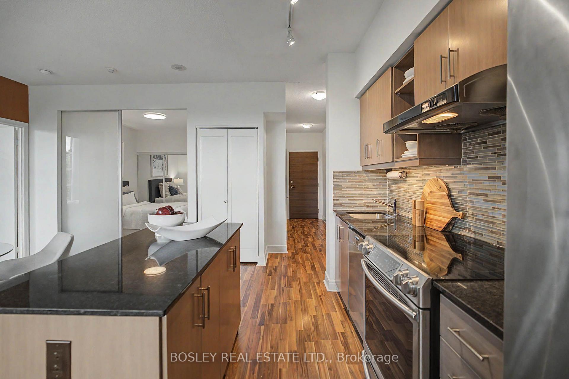Photo 14 of Unit 125, 35 Brian Peck Crescent, Toronto, Leaside — HOMEH