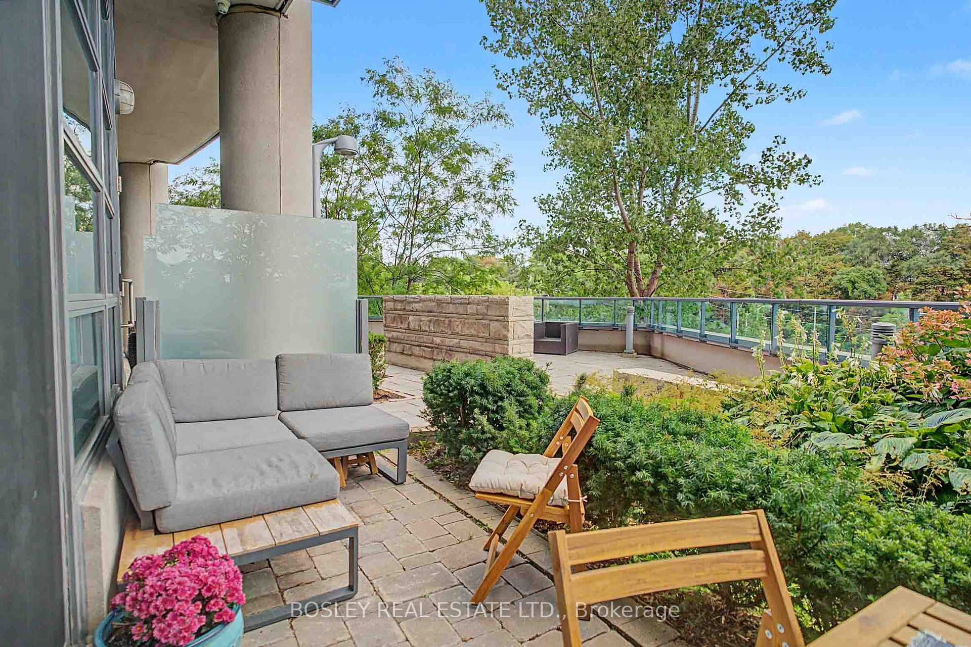 Photo 36 of Unit 125, 35 Brian Peck Crescent, Toronto, Leaside — HOMEH