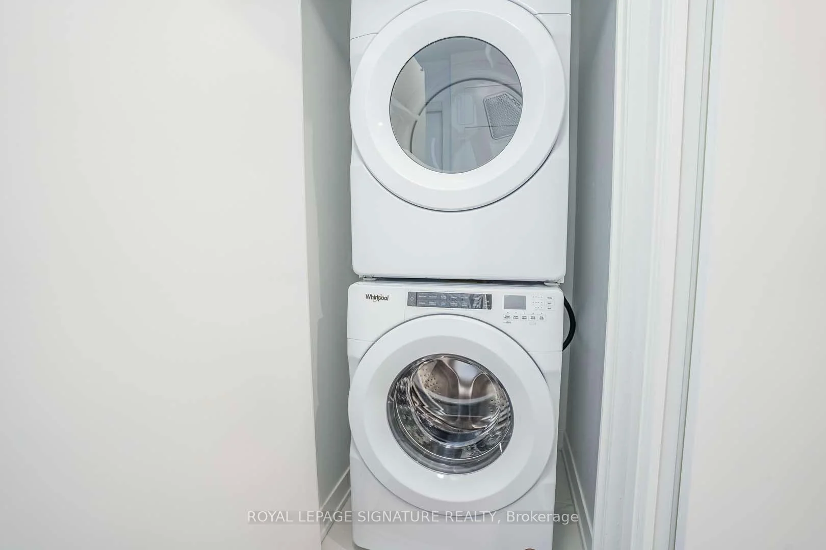 Photo 25 of Unit 708, 405 Dundas Street W, Oakville, Glenorchy — HOMEH