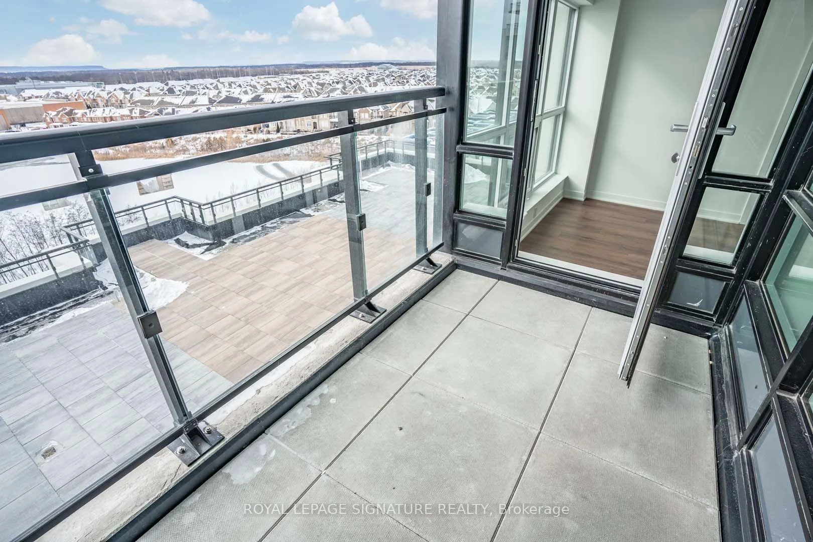Photo 26 of Unit 708, 405 Dundas Street W, Oakville, Glenorchy — HOMEH