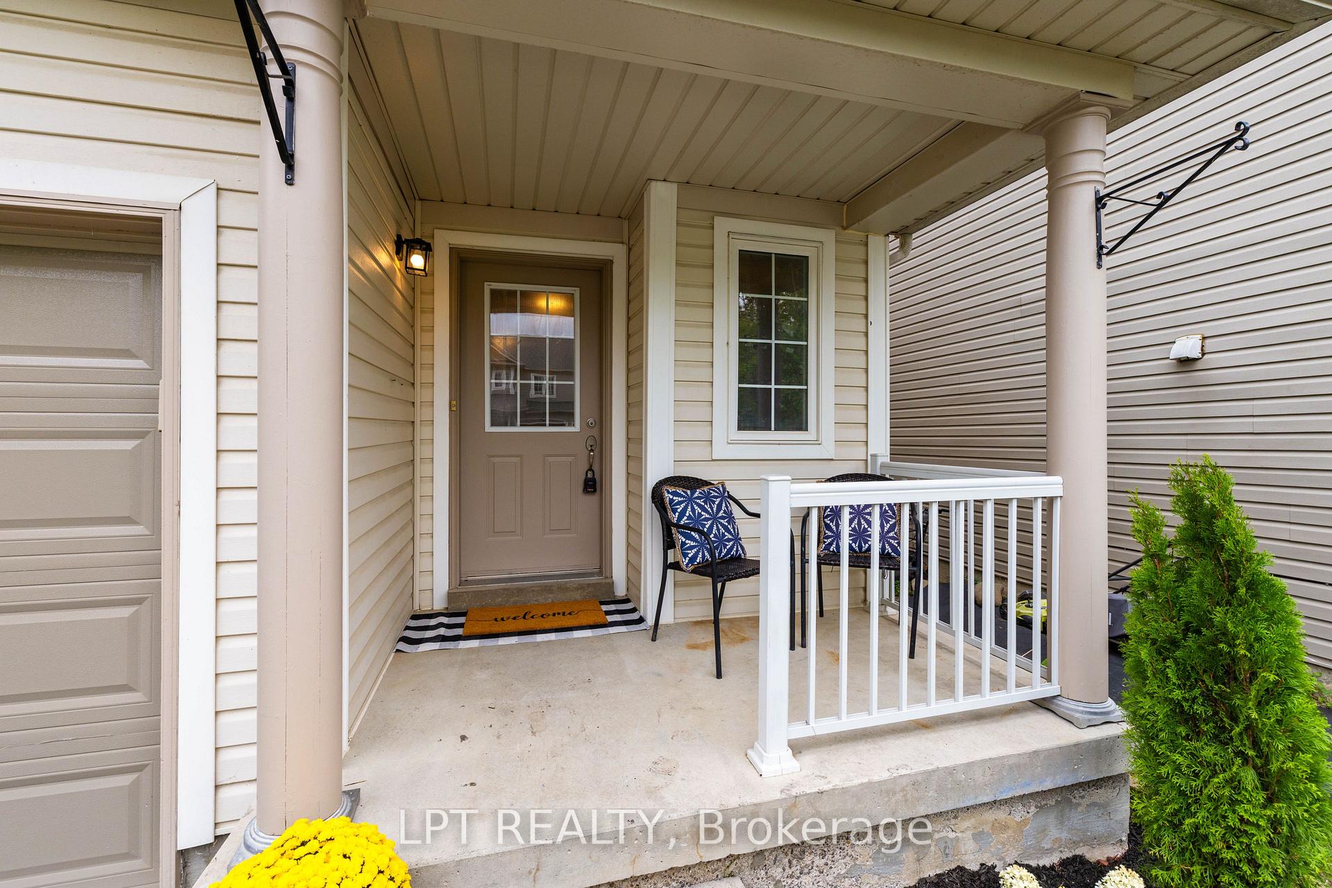 Photo 4 of 31 Laurendale Avenue, Georgina, Keswick South — HOMEH